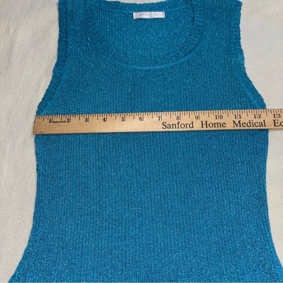 Vintage Womens Metallic‎ Turquoise Sleeveless Camisole SzS Stretchy retro - Picture 4 of 7